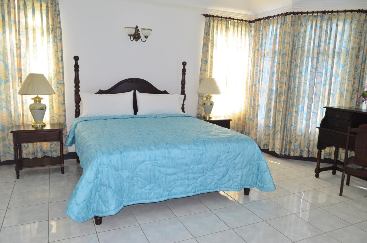 Pink Rock Inn Bed And Breakfast Ocho Rios Luaran gambar